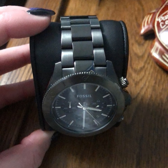 Men’s Fossil watch. - Picture 3 of 4